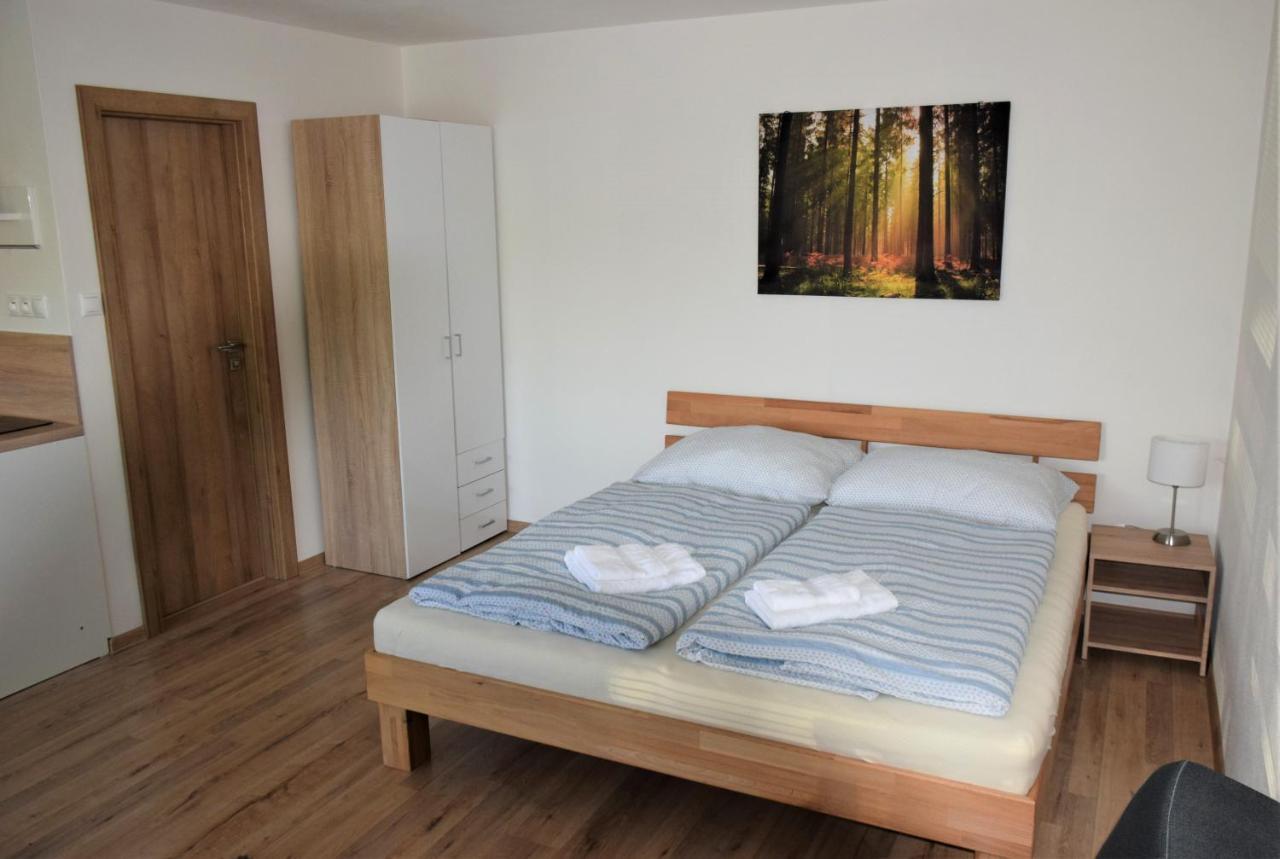 Ademi Apartments Szmrecsán Kültér fotó