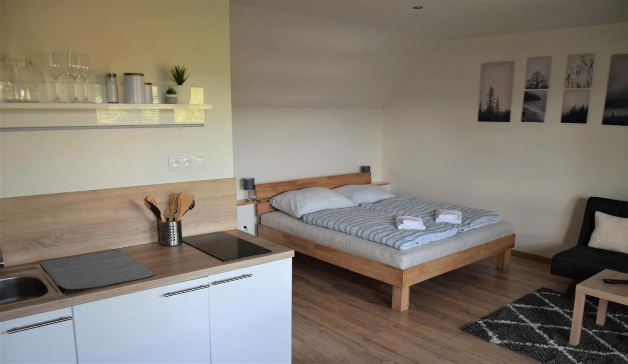 Ademi Apartments Szmrecsán Kültér fotó